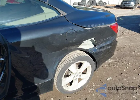 2010 Lexus Is 350C z USA, uszkodzony, nr VIN JTHFE2C23A2502476